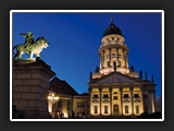 24 Gendarmenmarkt zur blauen Stunde